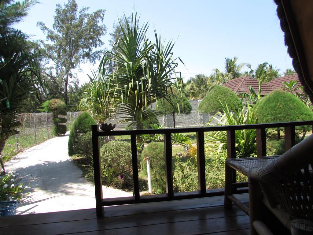 II Bungalow Gili Meno Room photo